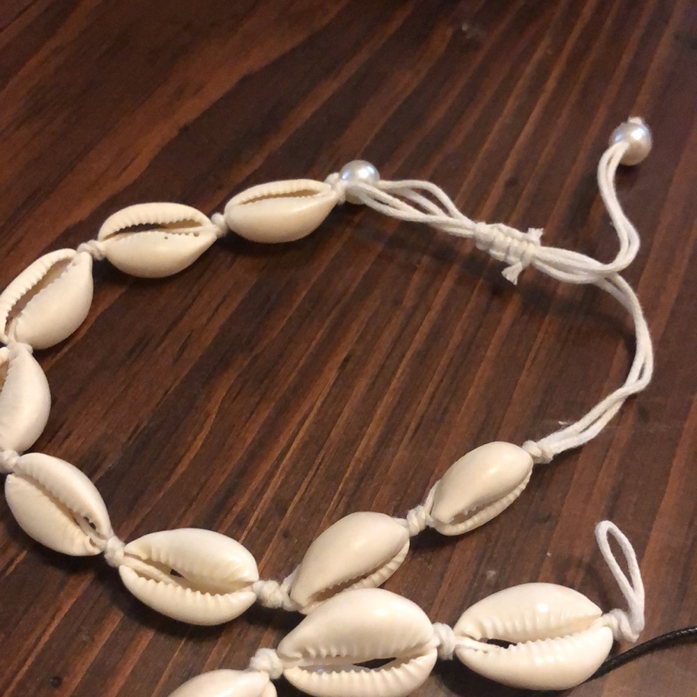 Cowrie Shell Choker, Cowrie Shell bracelet, and pearl choker - Picture 2 of 5